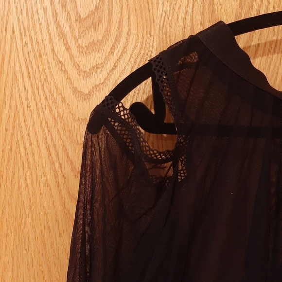 Torrid Curves Sheer Intimate top Size 3 - Picture 7 of 12